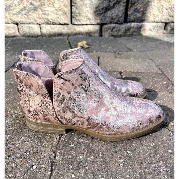 Kenneth Cole Reaction pink, gold snake print booties girls size 4, ladies 7 - Picture 2 of 6